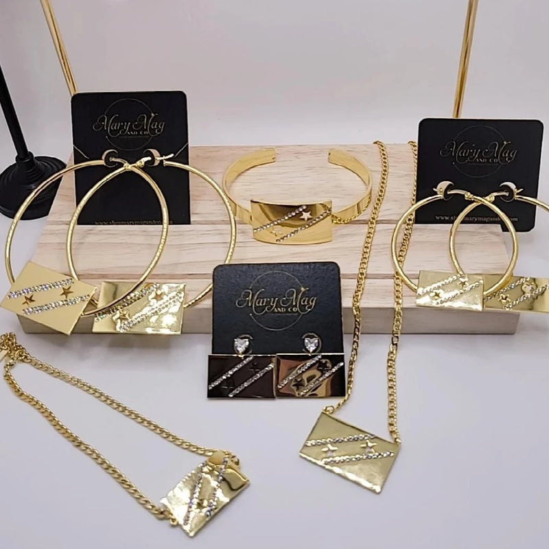 St..Kitts Hanging Studs