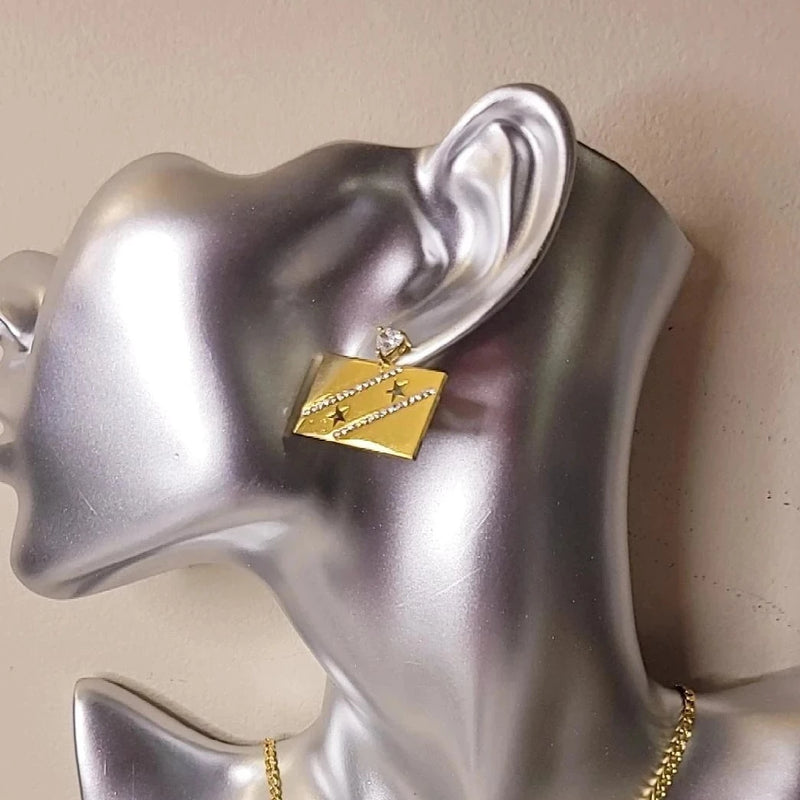 St..Kitts Hanging Studs