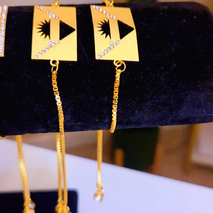 Flag Beaded Pull String Wrist Chain