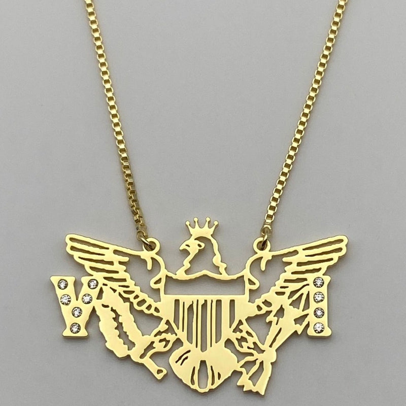 "I'za VI'er" plated necklace.